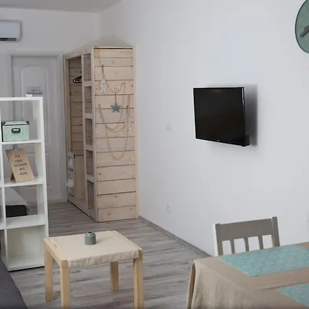 Cozy Studio Overlooking Downtown * Makarska